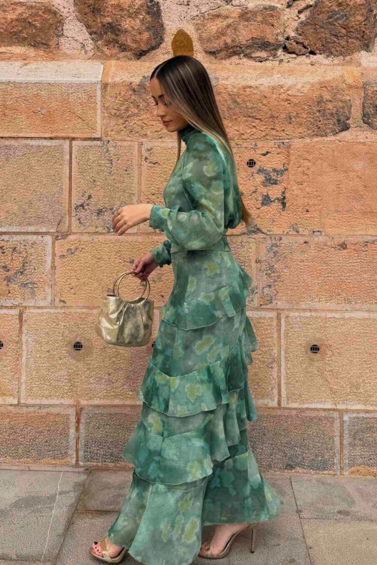 Alquilar Conjunto Falda y Blusa Emerald de Baymo en Jointy