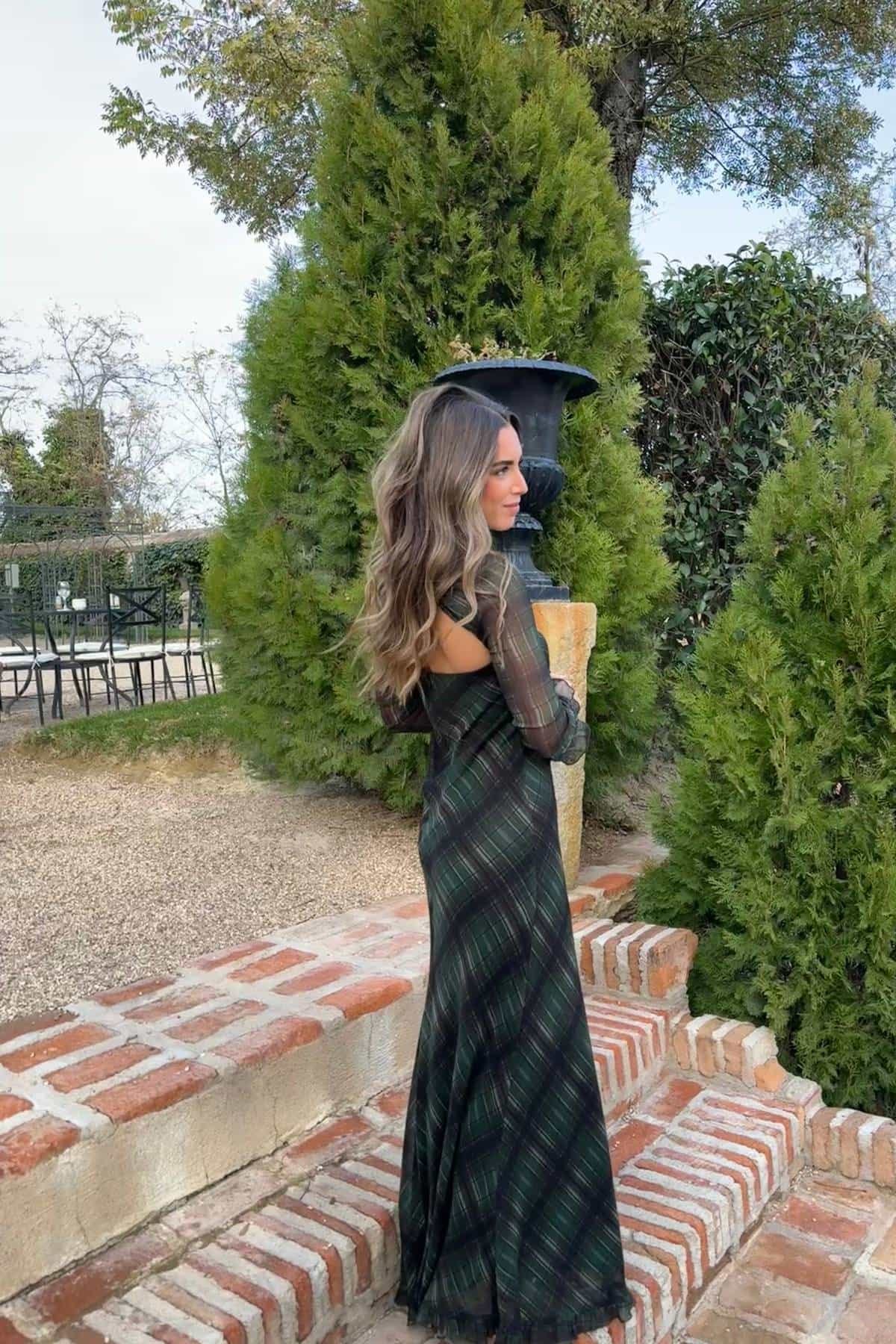 Alquilar Vestido Harper Verde de Baymo en Jointy