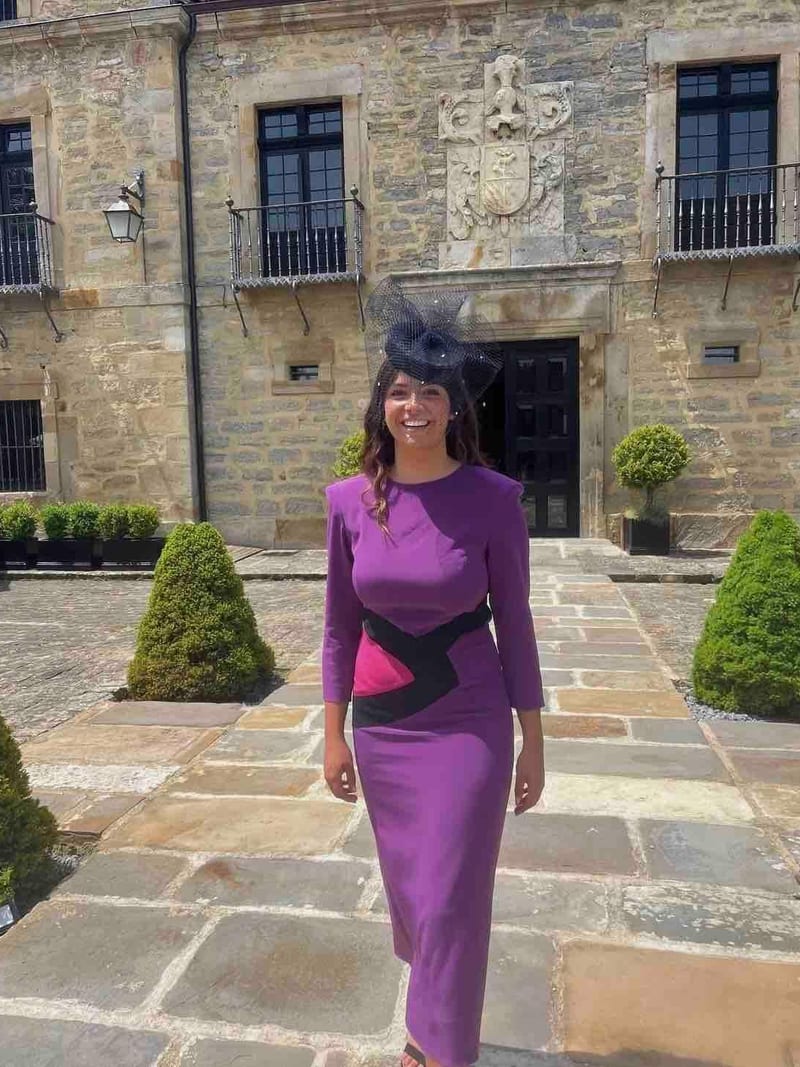 Alquilar Vestido de invitada de Hecho a mano en atelier, talla S, en Jointy
