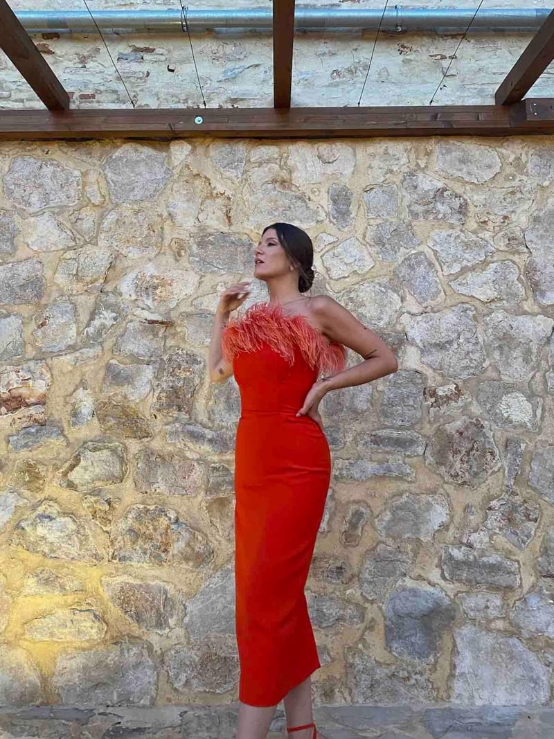 Alquilar Vestido Quiara Victoria Colección de Victoria Coleccion, talla M, en Jointy