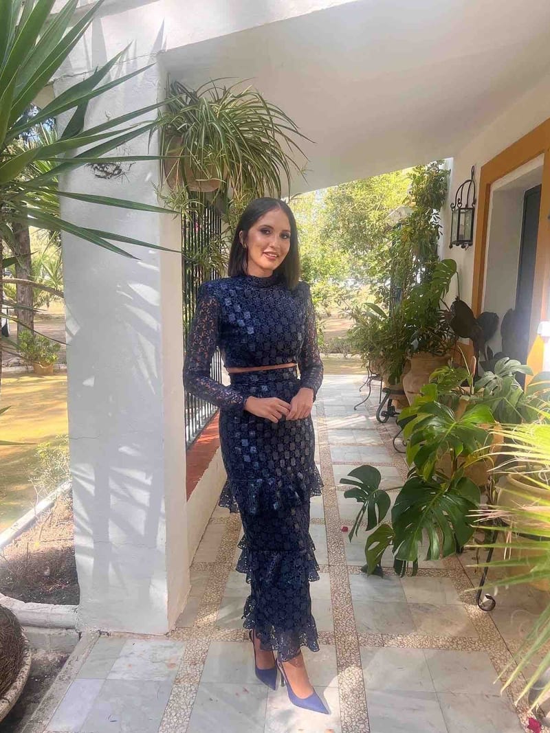 Alquilar Vestido invitada de Hecho a medida, talla S, en Jointy