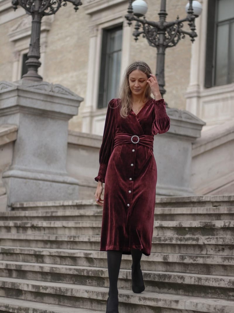 Alquilar vestido terciopelo manga larga de chicwish, talla S, en Jointy