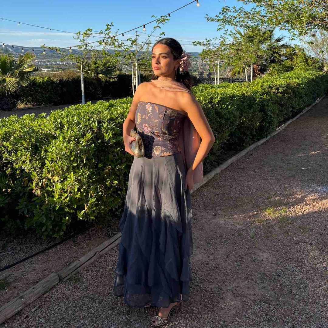 Conjunto de falda y top bordado - vestido de invitada para boda en Jointy