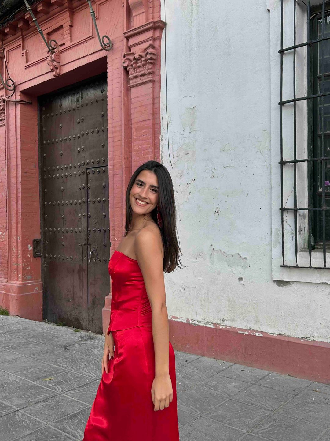 Conjunto rojo - vestido de invitada para boda en Jointy