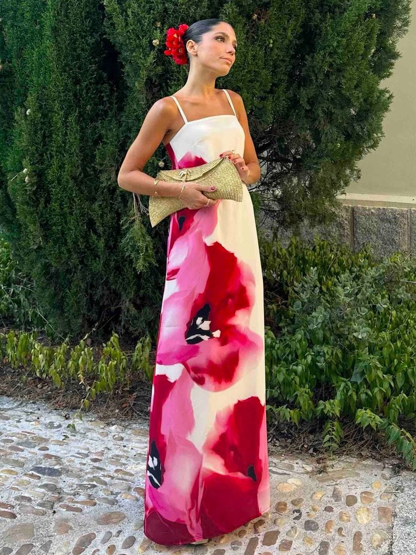 Alquiler de vestidos de invitada The Are en Jointy