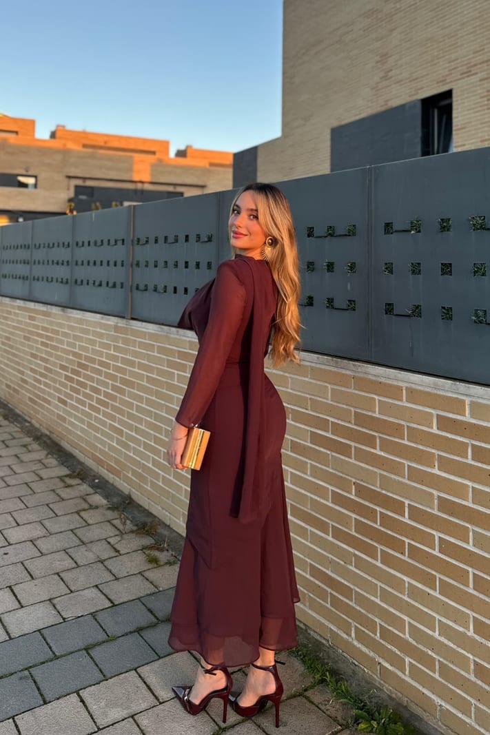 Vestidos graduación de marca por menos de 100€ - alquila en Jointy