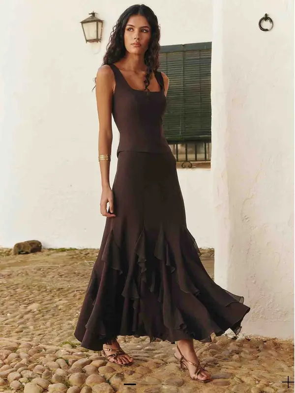 Alquilar Conjunto falda y top marrón miphai, talla XS, en Jointy
