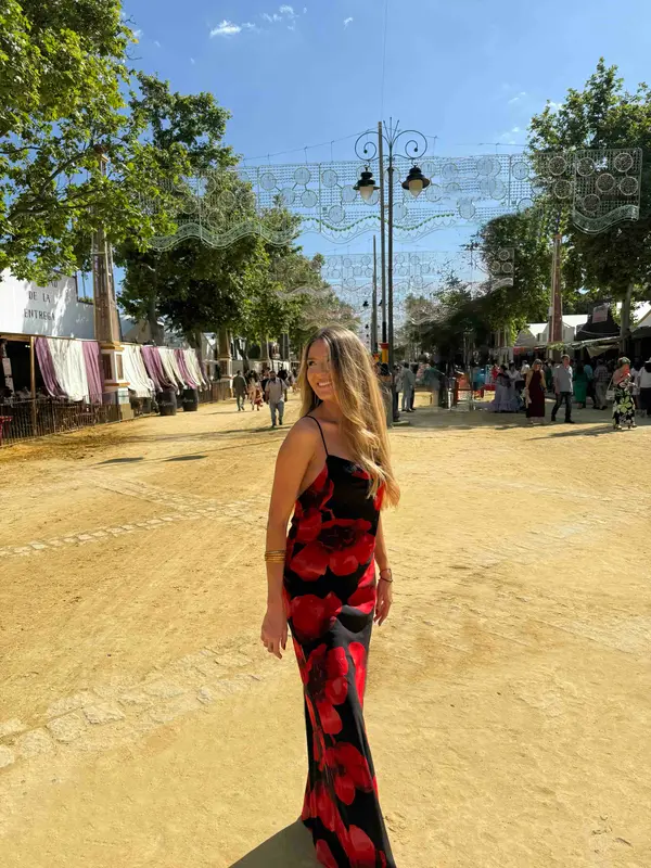 Alquilar Vestido invitada The are, talla S, en Jointy