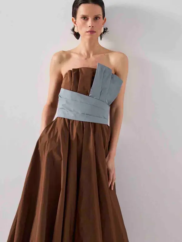 Alquilar Vestido marrón y azul de Vogana, talla XS, en Jointy