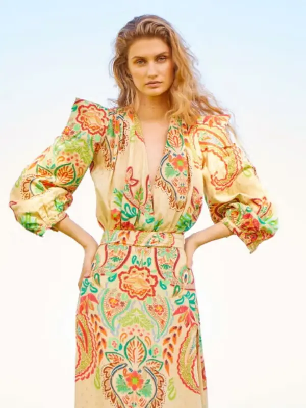 Alquilar CONJUNTO BODY Y FALDA de The IQ Collection, talla S, en Jointy