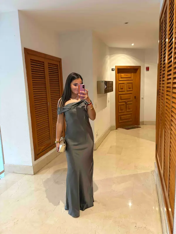 Alquilar vestido the are, talla XS, en Jointy