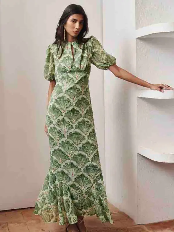 Alquilar Vestido verde estampado de Baymo, talla S, en Jointy