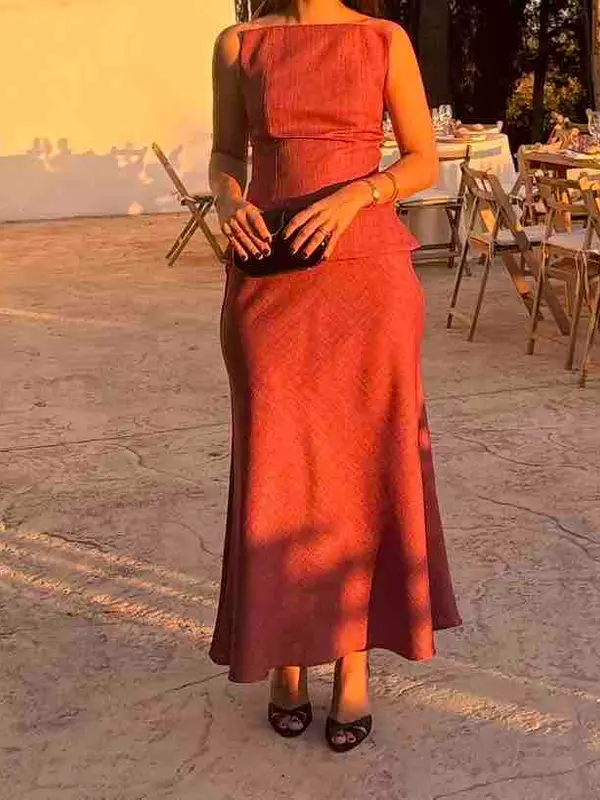 Alquilar Conjunto de invitada - falda S y top XS de Coosy, talla XS, en Jointy
