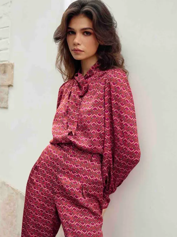 Alquilar Conjunto nueva temporada seda de Paris 64, talla S, en Jointy