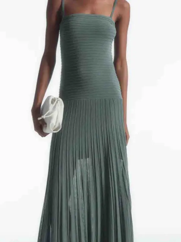 Alquilar Vestido Cos plisado, talla S, en Jointy