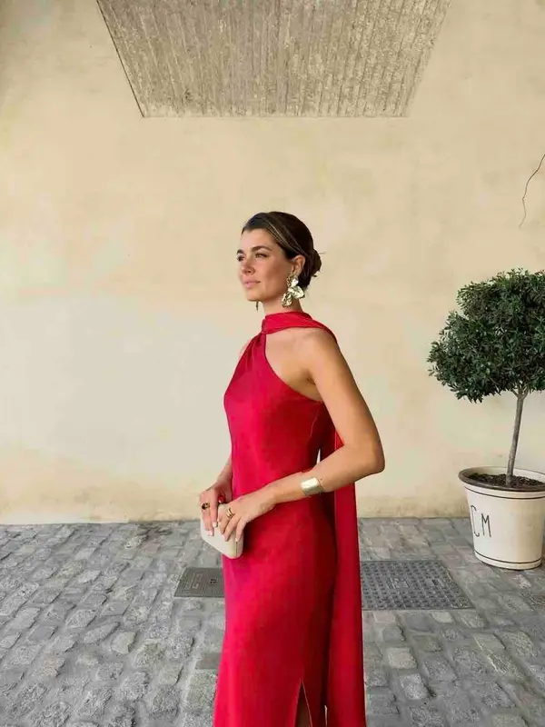 Alquilar Vestido de invitada, graduación Mrs. Abril en Rojo de The Are, talla M, en Jointy