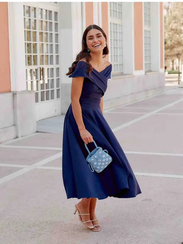 Alquilar vestido midi de miphai, talla S, en Jointy