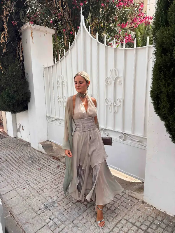 Alquilar Vestido para boda de Angel palazuelos, talla S, en Jointy