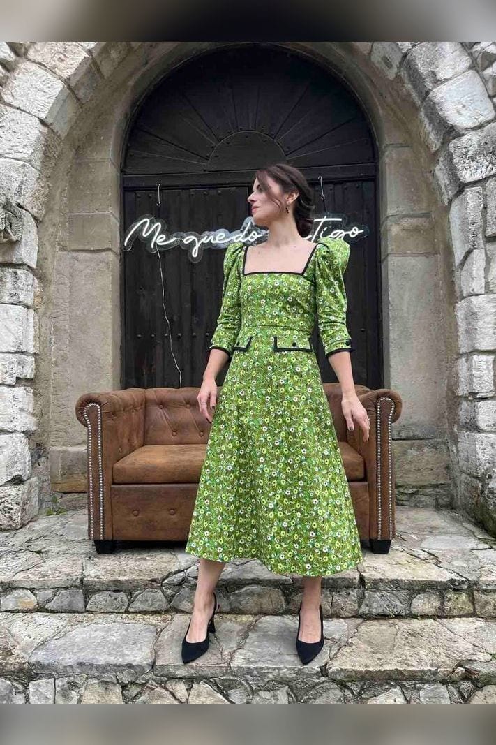 Alquilar Vestido midi flores verde de The IQ Collection — vestido de invitada para bodas, comunión, bautizo o graduación en Jointy