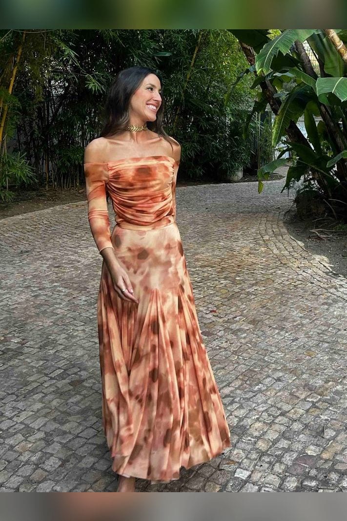 Alquilar Vestido tie-dye naranja de The IQ Collection — vestido de invitada para bodas, comunión, bautizo o graduación en Jointy